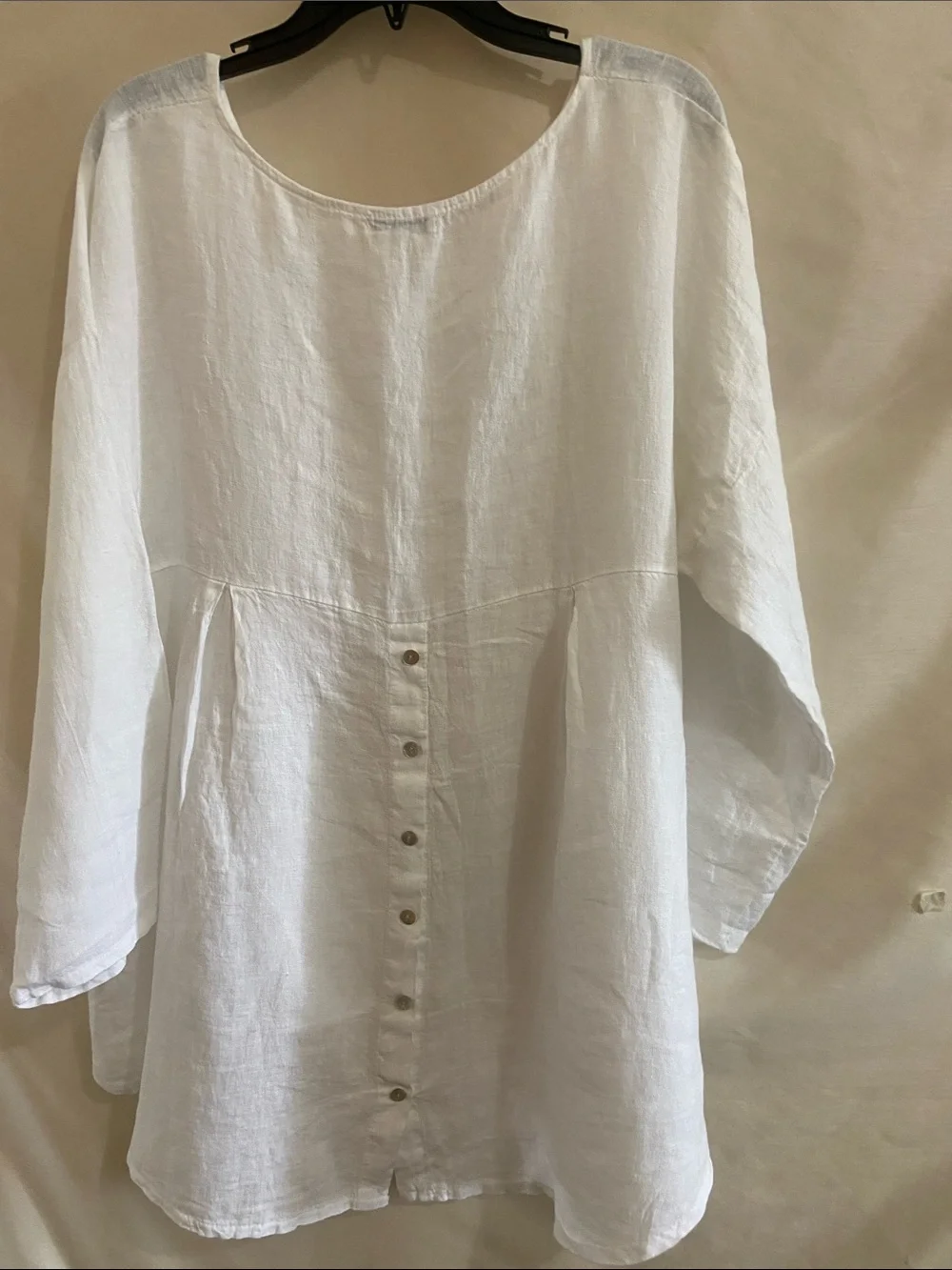 Women’s White Linen Scoop-Neck Tunic - Picture 5 of 6